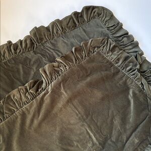 VTG Ralph Lauren Forest Green Velvet Ruffled Standard Sham Covers Pair 25”x 18”